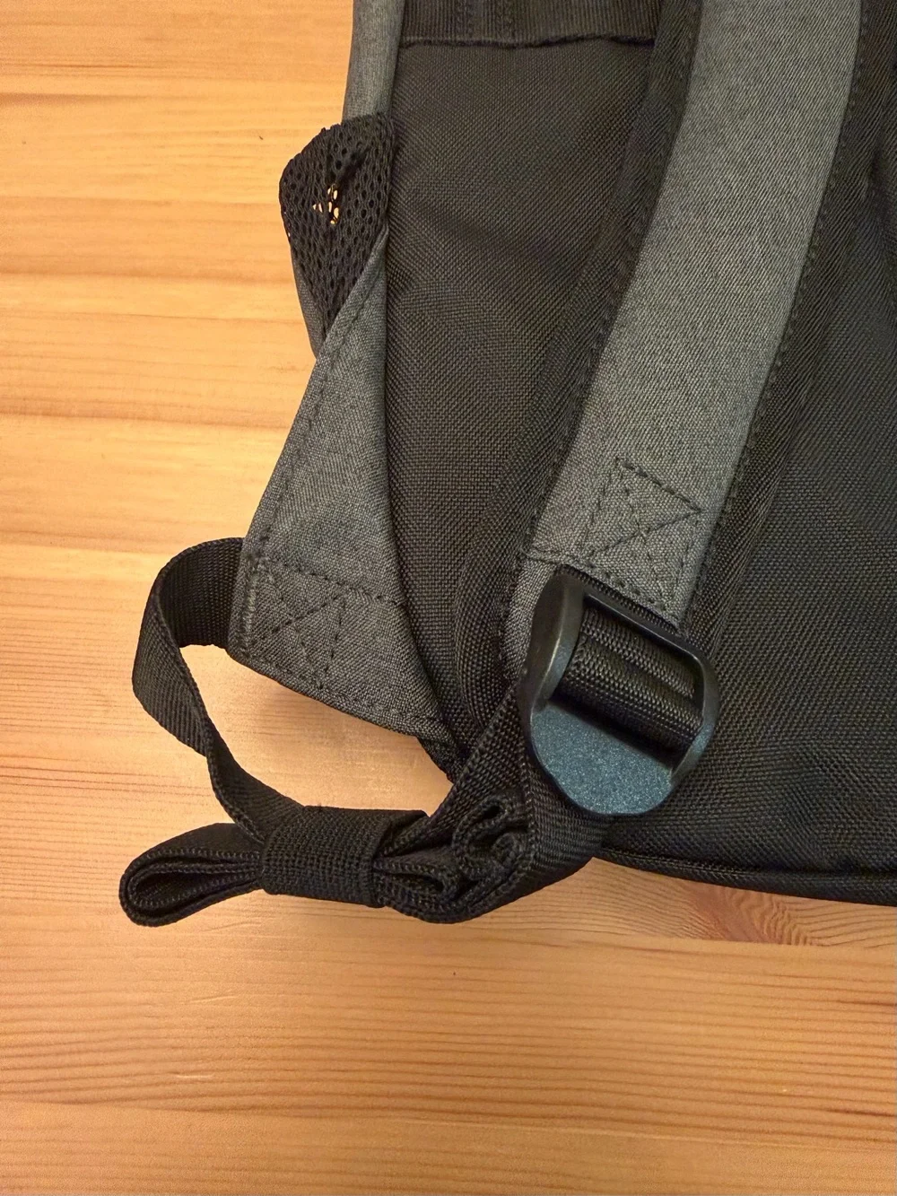 Case Logic versatile charcoal